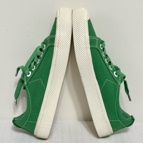 Cariuma Pantone Green Canvas OCA Low Lace Up Sneaker Shoes Women's Size 8 - Picture 11 of 13